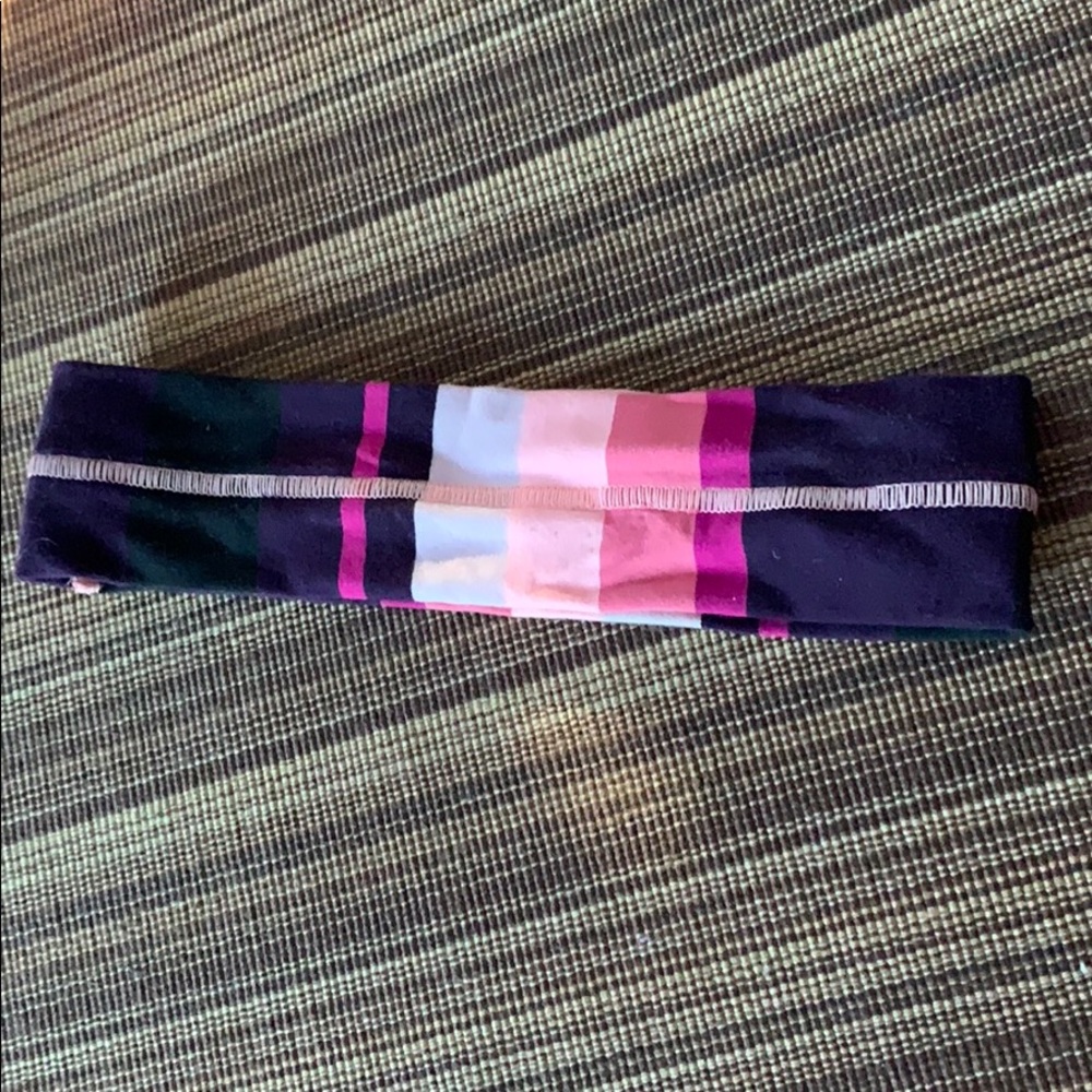 Lululemon headband - Picture 2 of 3